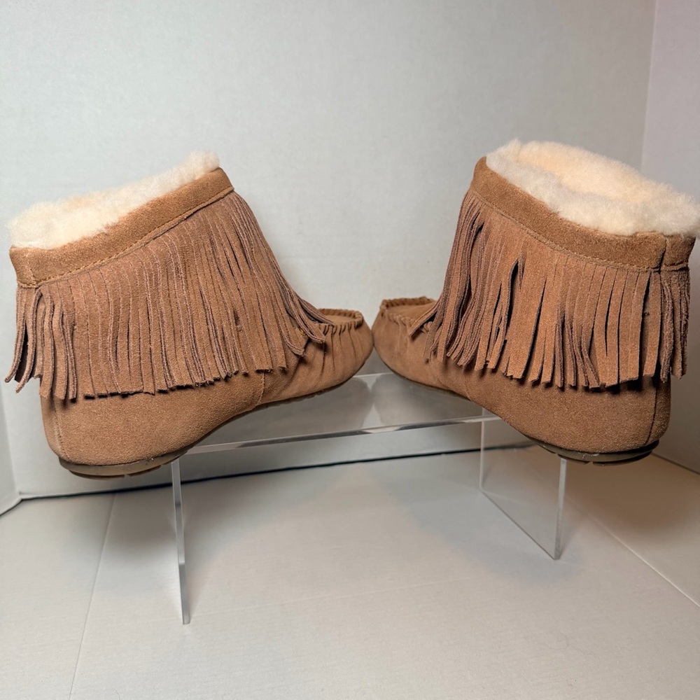 Emu Australia Suede Fringe Cayote Sheepskin Moccasin Boots Women's 6 Men's 5 - Picture 3 of 7
